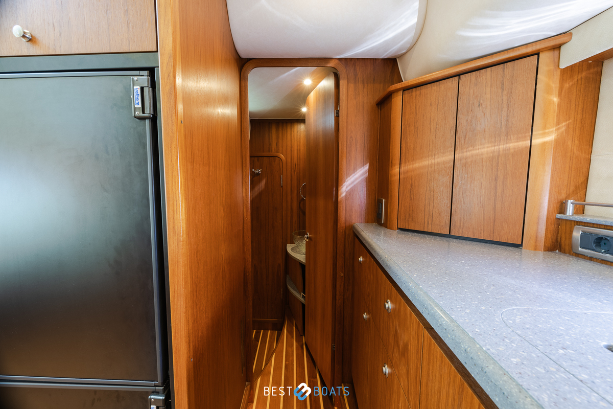 foto: 34 Tiara 4300 Sovran