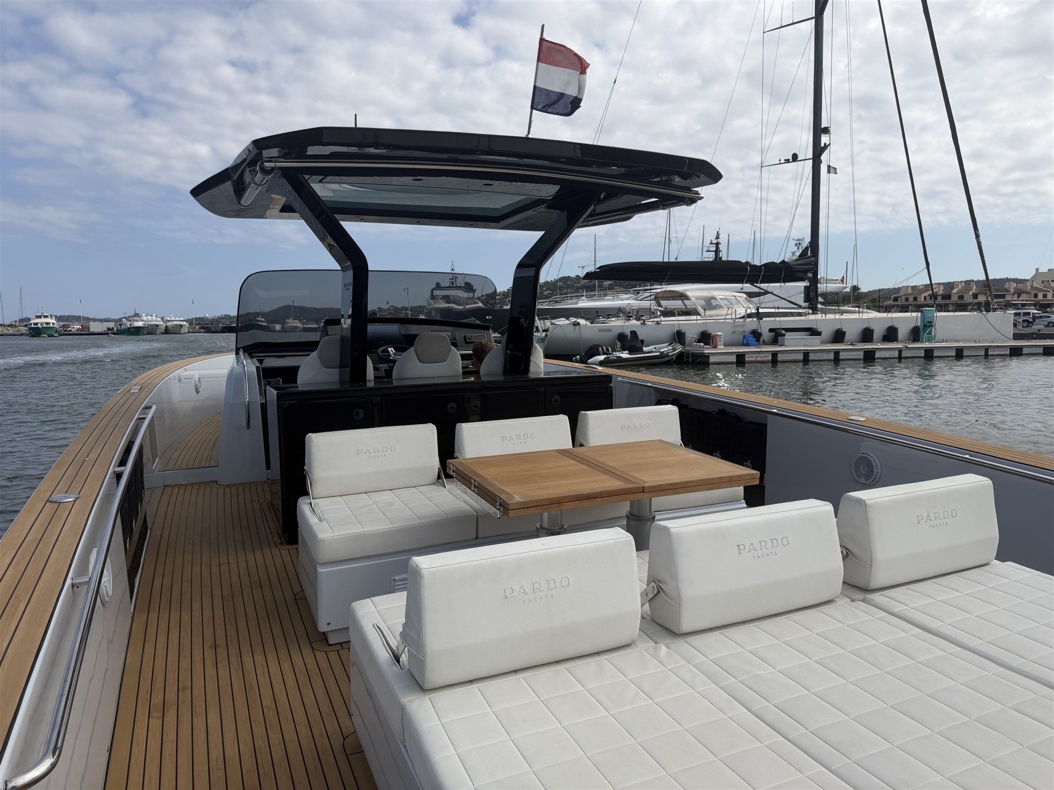 foto: 22 Pardo Yachts 43