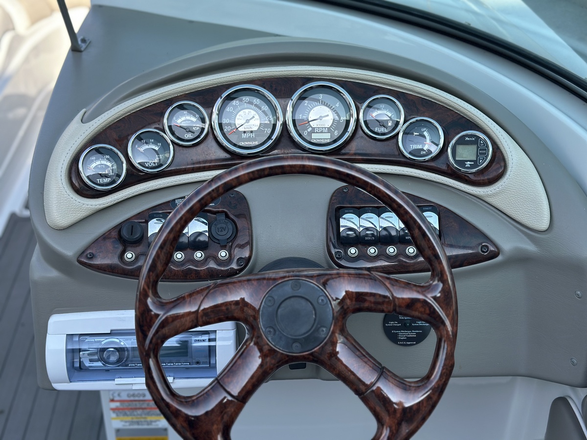 foto: 17 Crownline E6