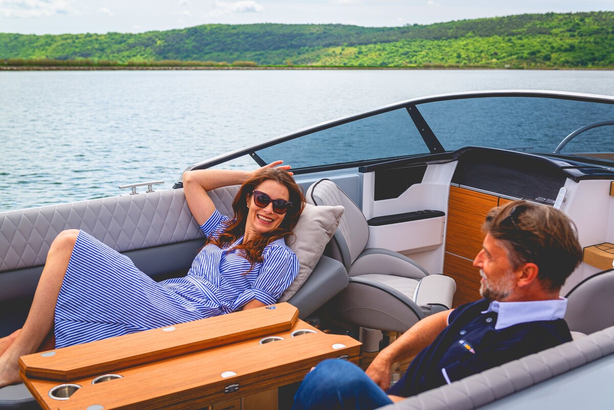 foto: 28 Alfastreet Marine 23 Cabin Evolution Electric