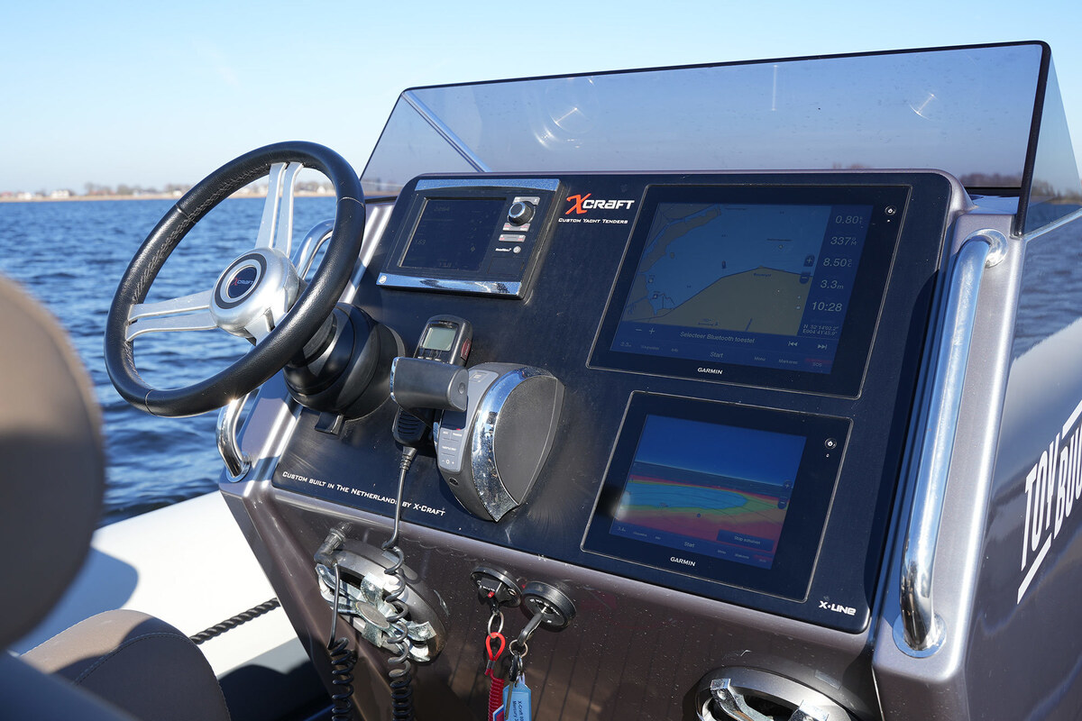 foto: 41 X-Craft R808