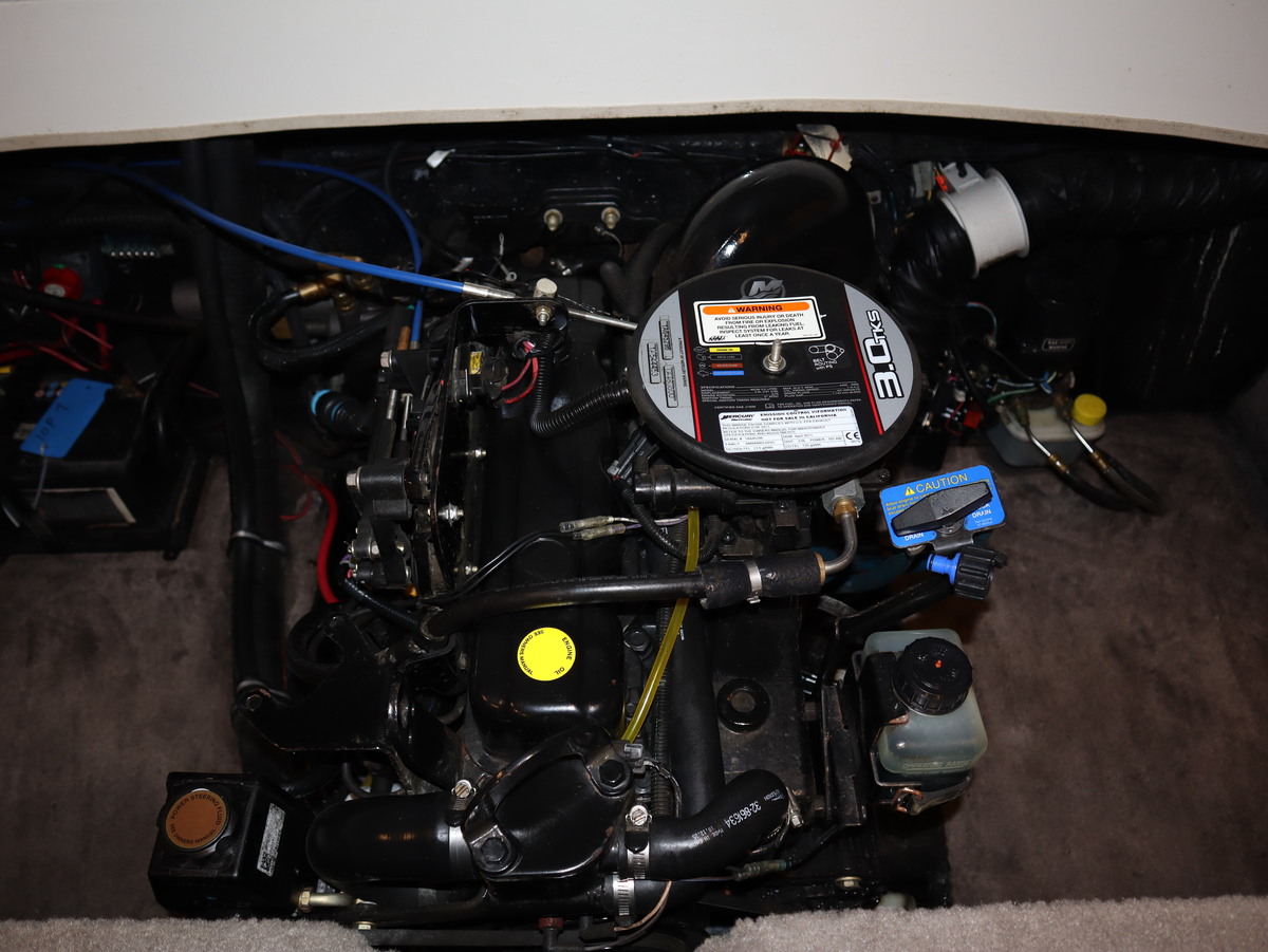 foto: 52 Stingray 195RX