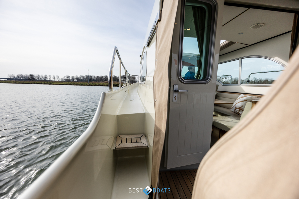 foto: 28 Linssen Grand Sturdy 30.0 Sedan Intero