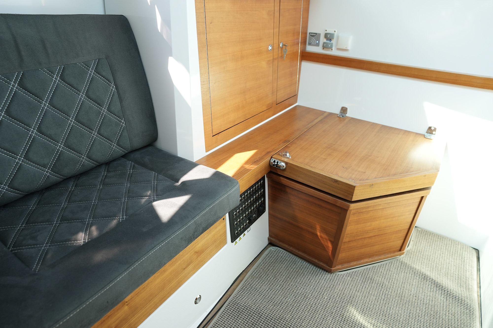 foto: 41 Axopar 37 Sports Cabin Version R