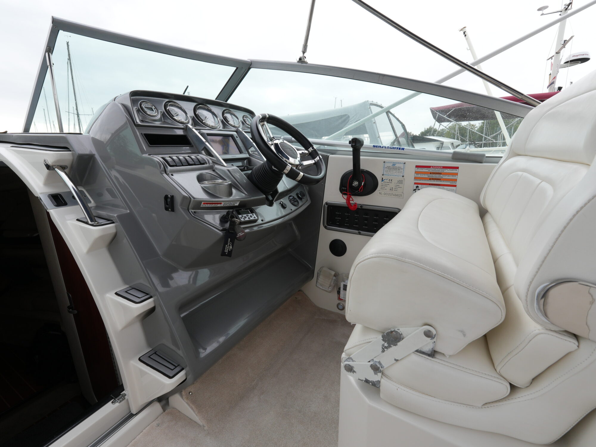 foto: 40 Monterey Monterey 260 Sport Cruiser