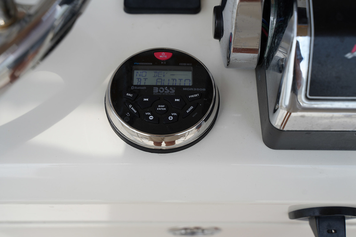 foto: 22 Boston Whaler 270 Outrage