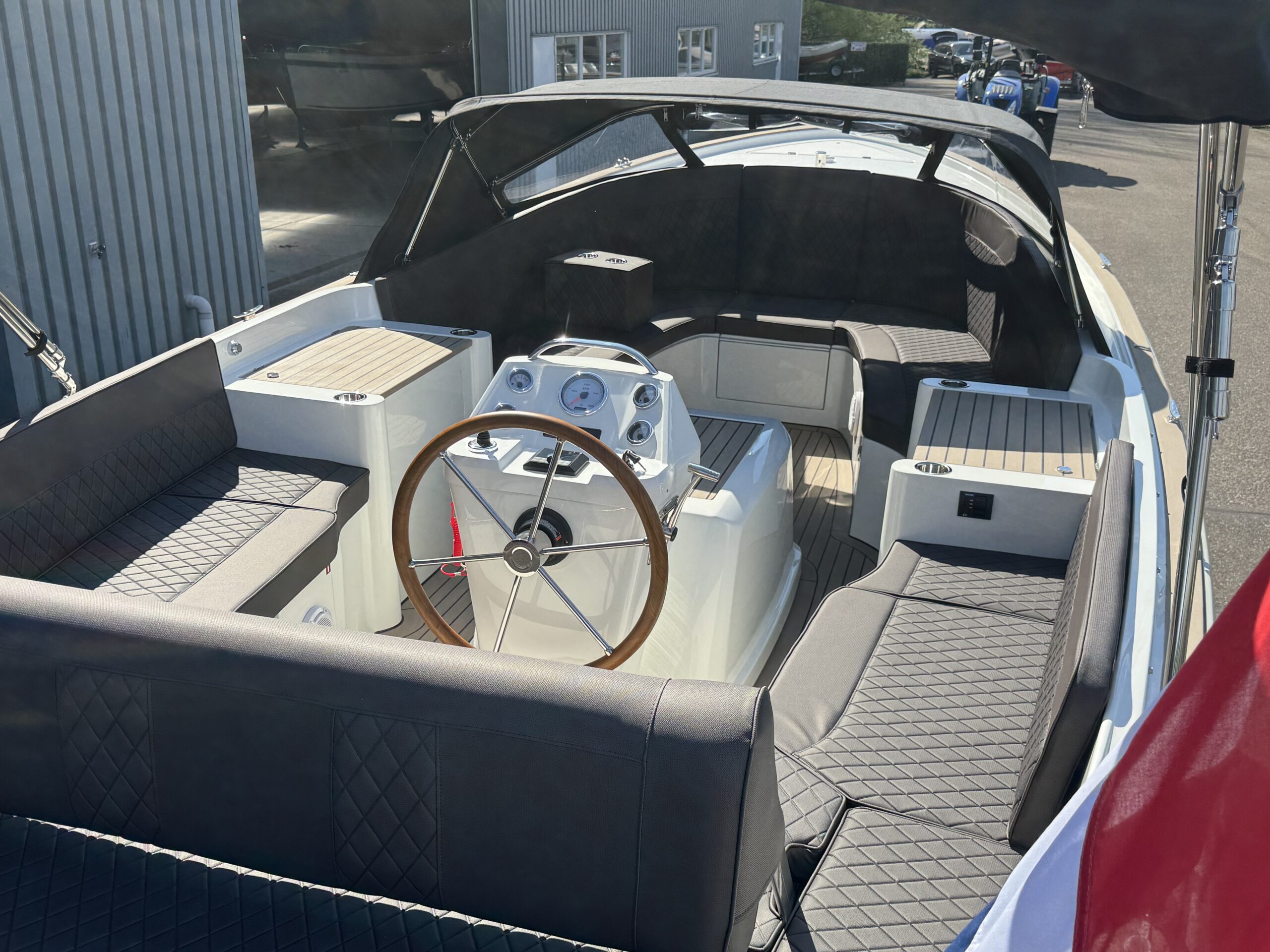 foto: 13 Antaris Sixty7 (op voorraad)