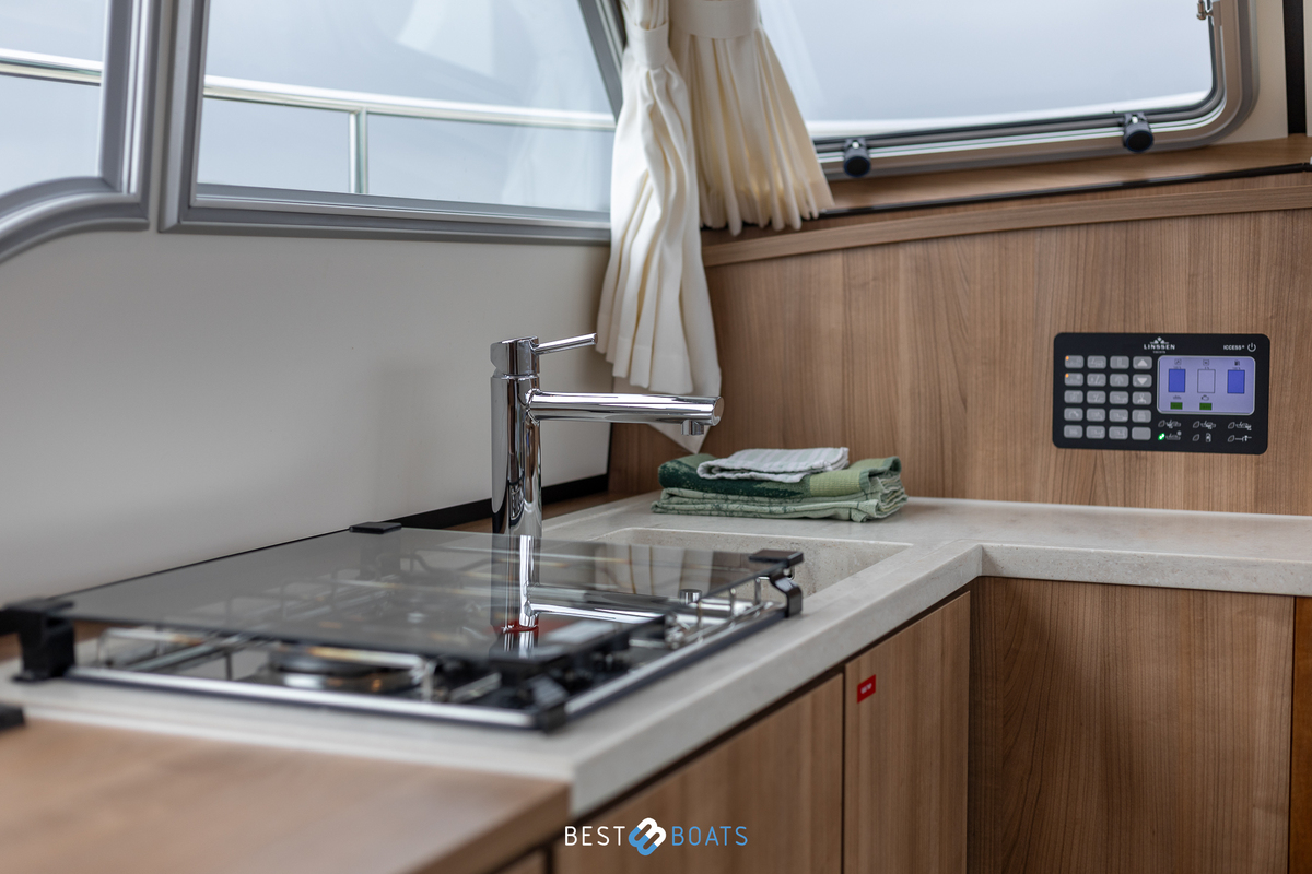foto: 35 Linssen Grand Sturdy 35.0 AC INTERO