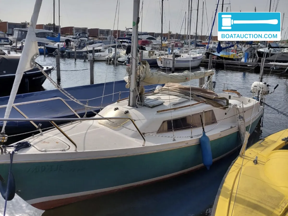 hoofdfoto: 1 Dehler Varianta 65