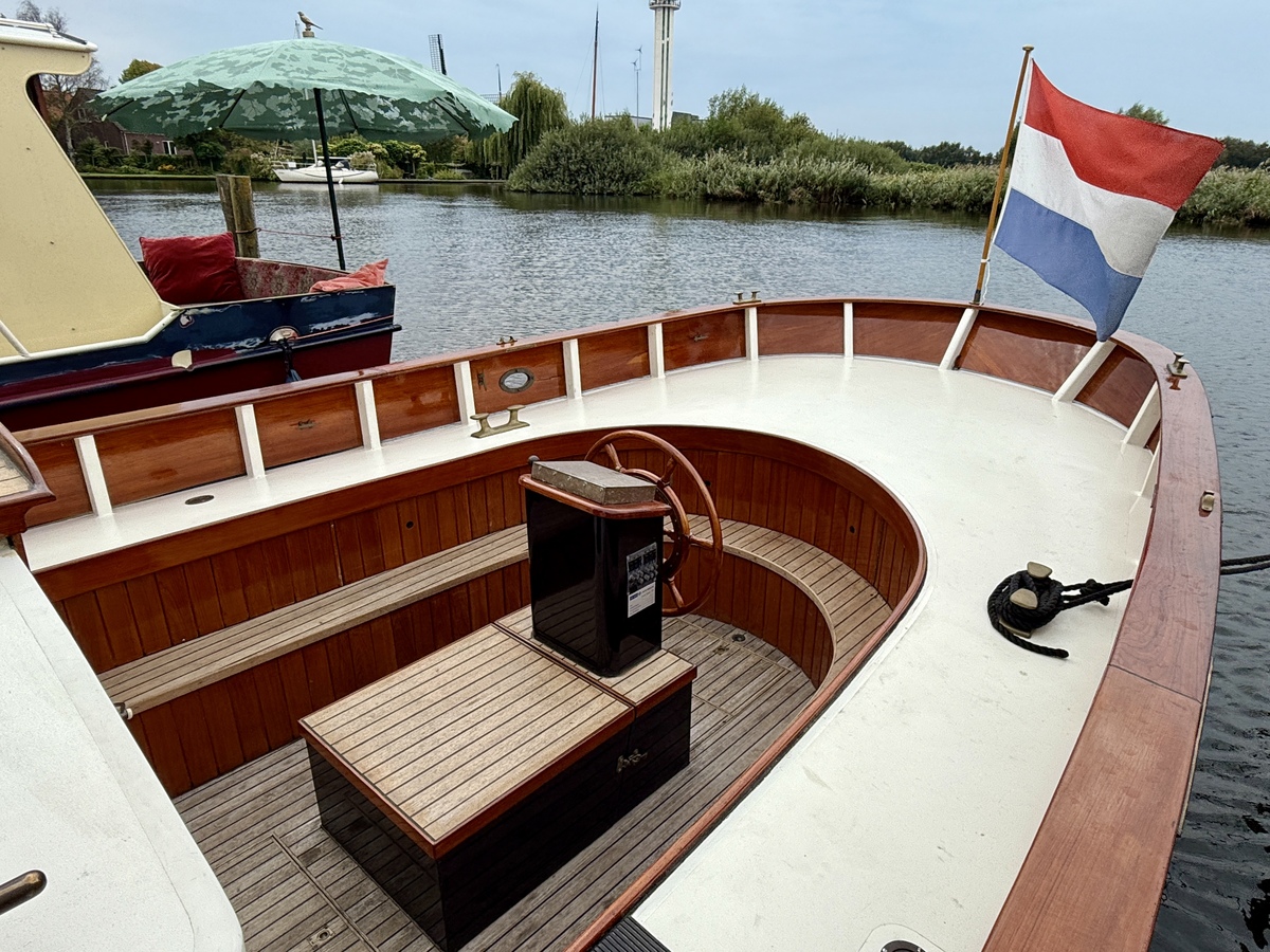 foto: 28 Qullet 900 Kajuitsloep