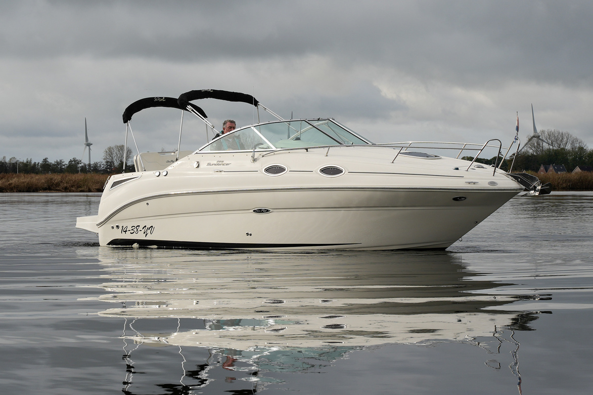 foto: 46 Sea Ray 255 Sundancer