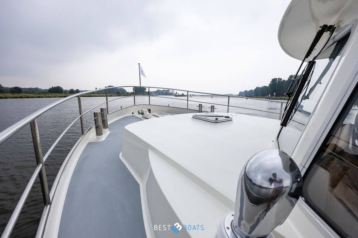 foto: 65 Tradewind 33