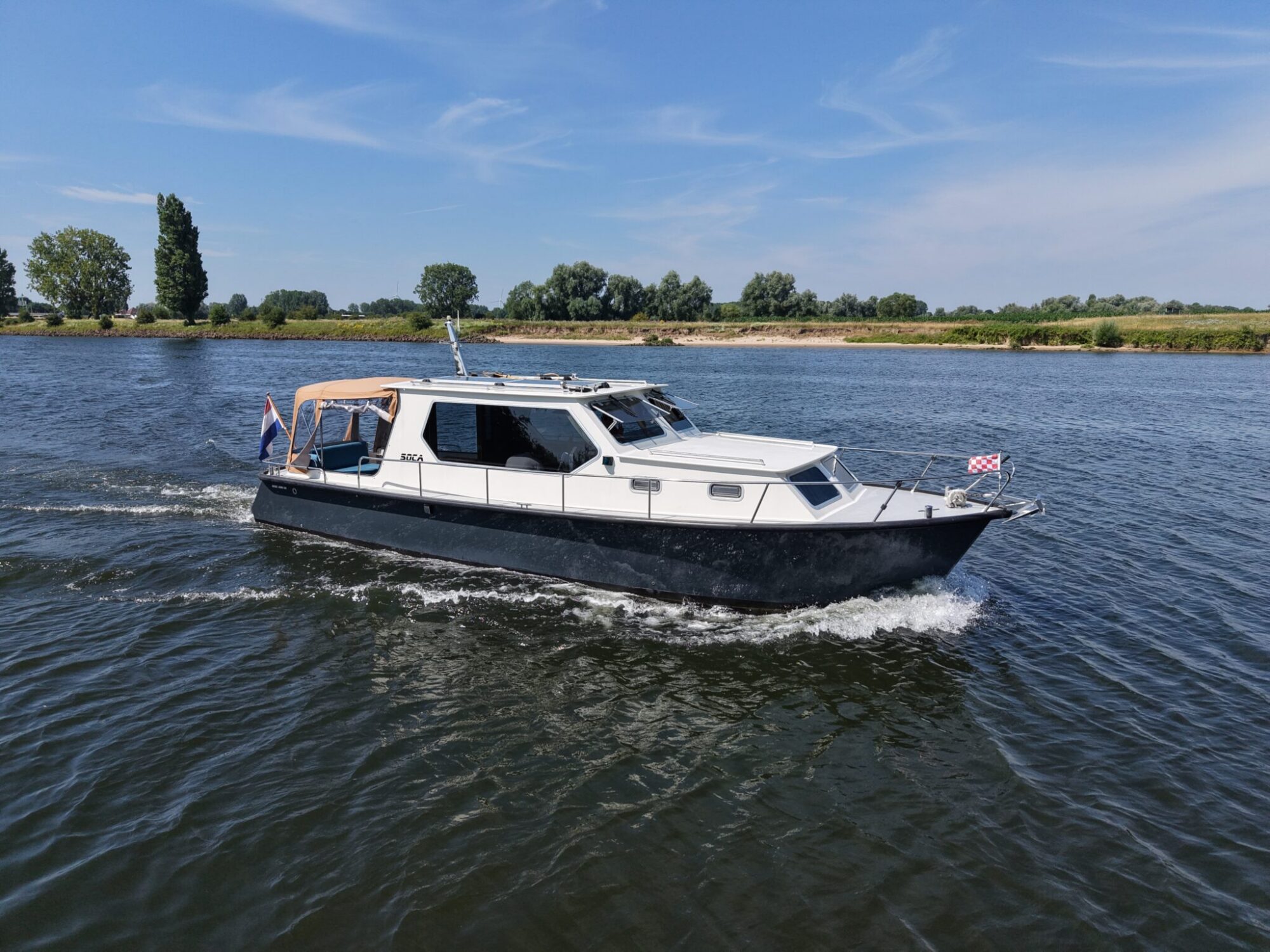 foto: 30 Bege Bege 1000 OK Spiegeldeur