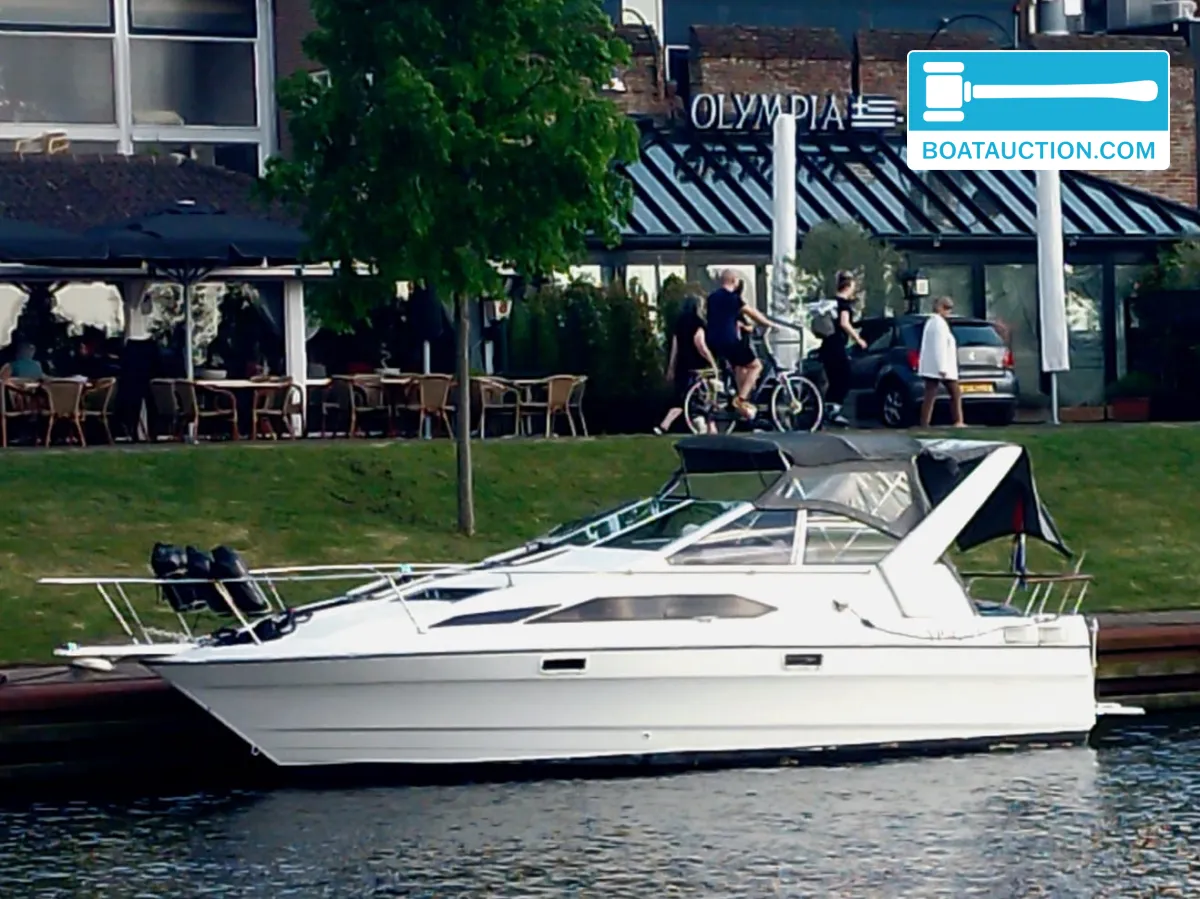 foto: 17 Bayliner 2655 wide body