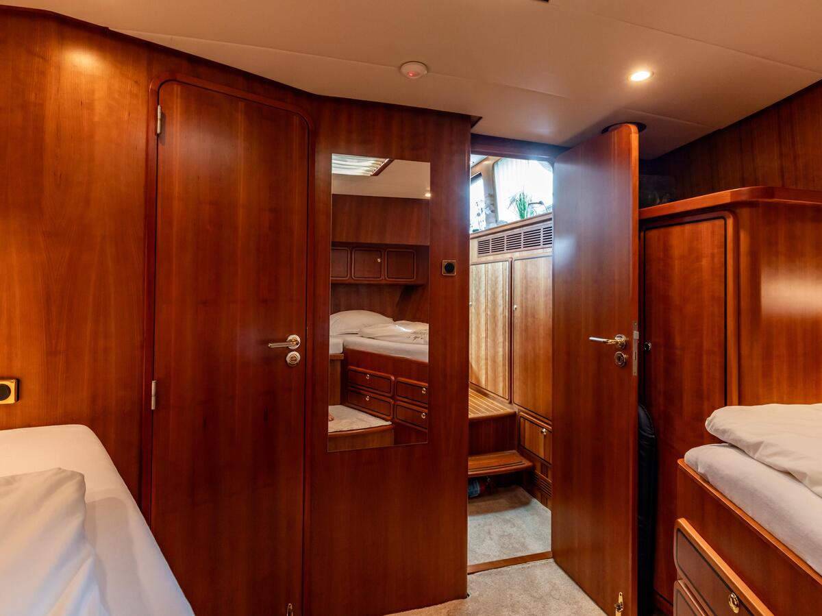 foto: 81 Linssen  Grand Sturdy 500 Variotop