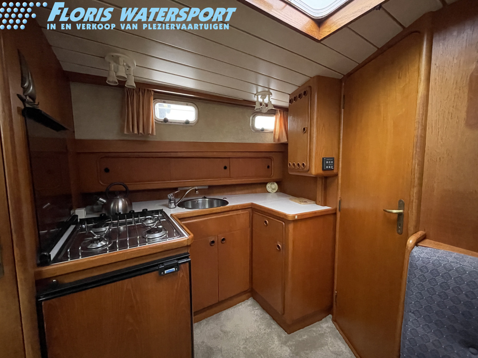 foto: 14 Valkkruiser 1200 Flybridge