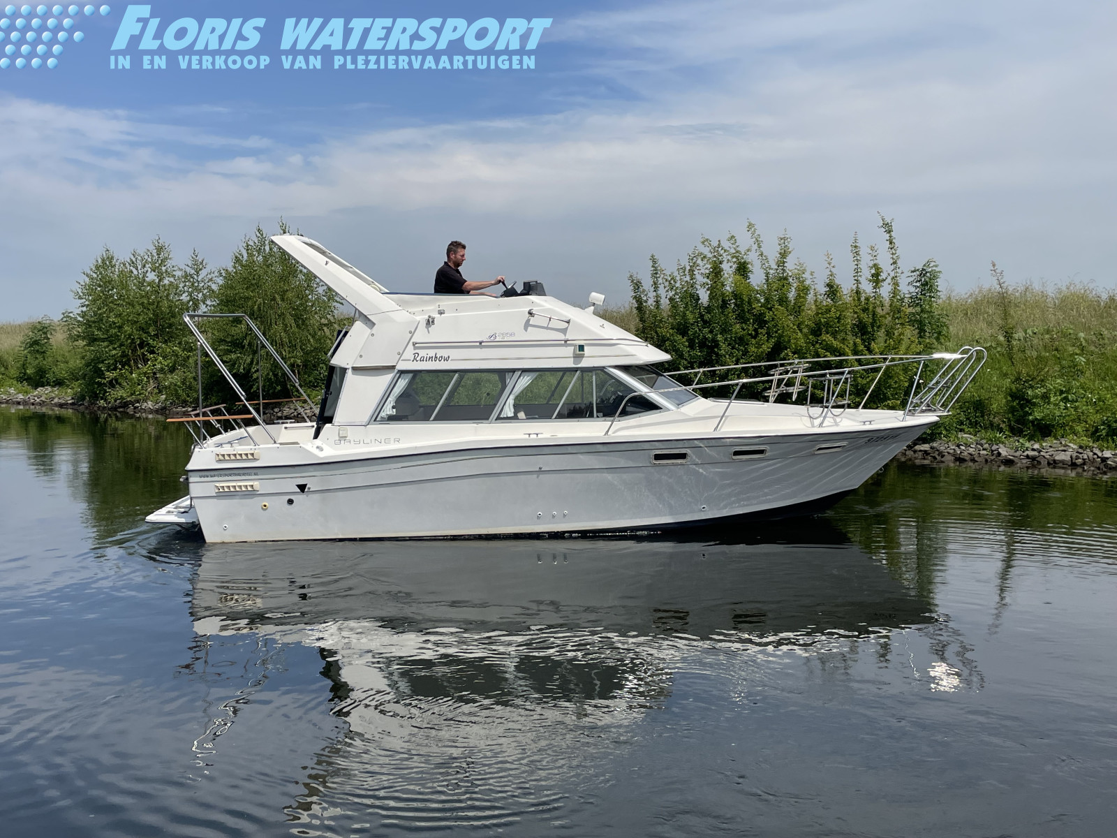 foto: 20 Bayliner  2858