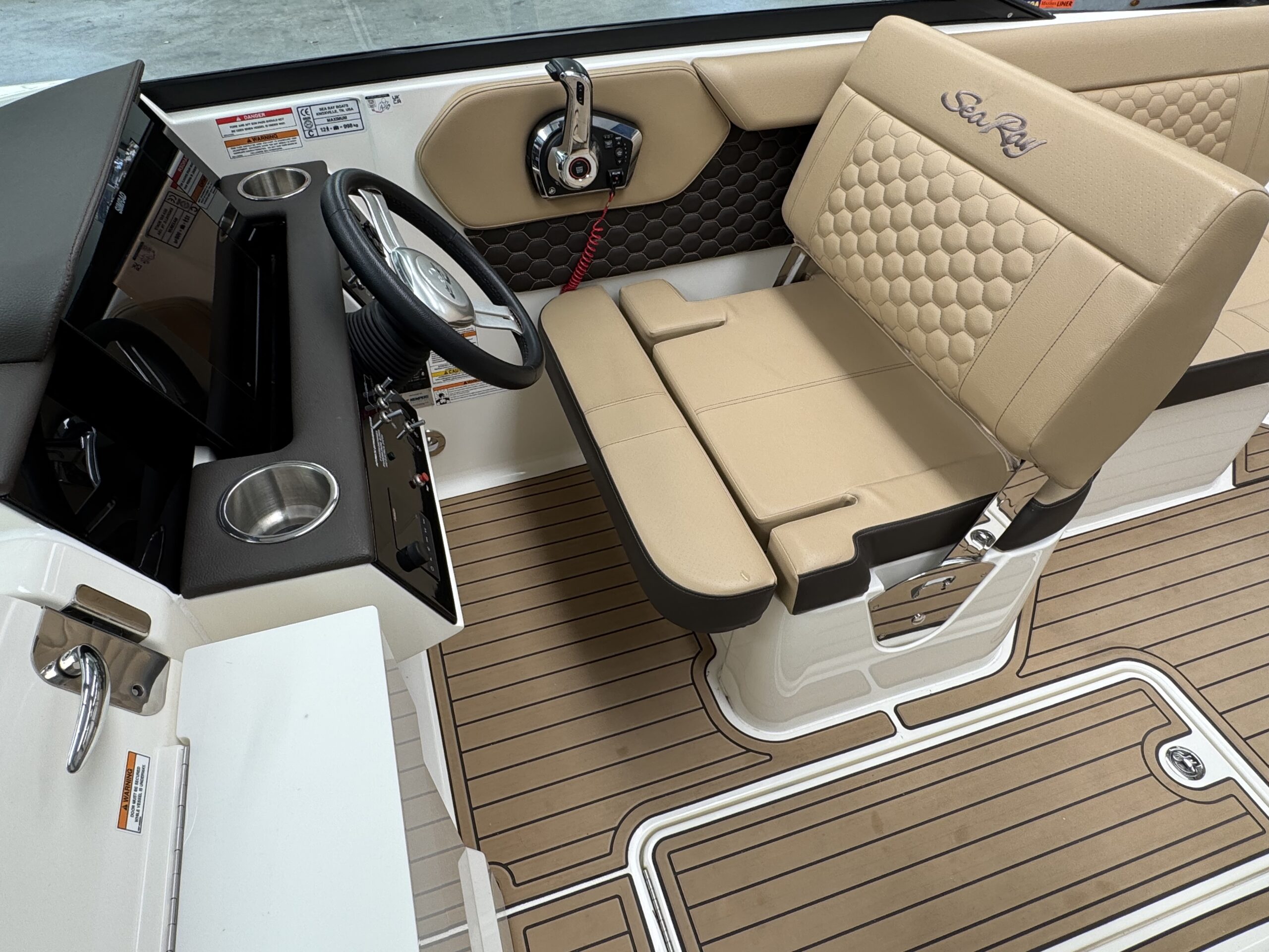 foto: 11 Sea Ray SDX 250