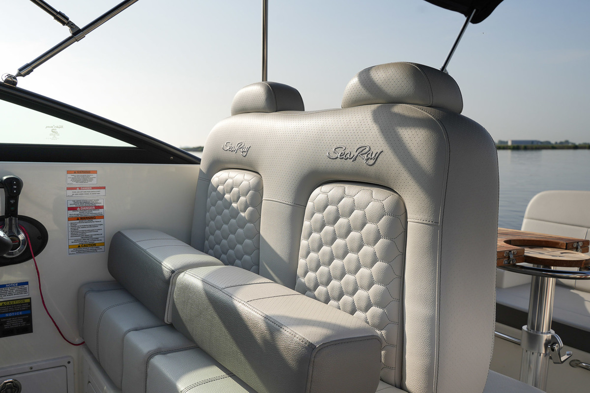 foto: 33 Sea Ray 265