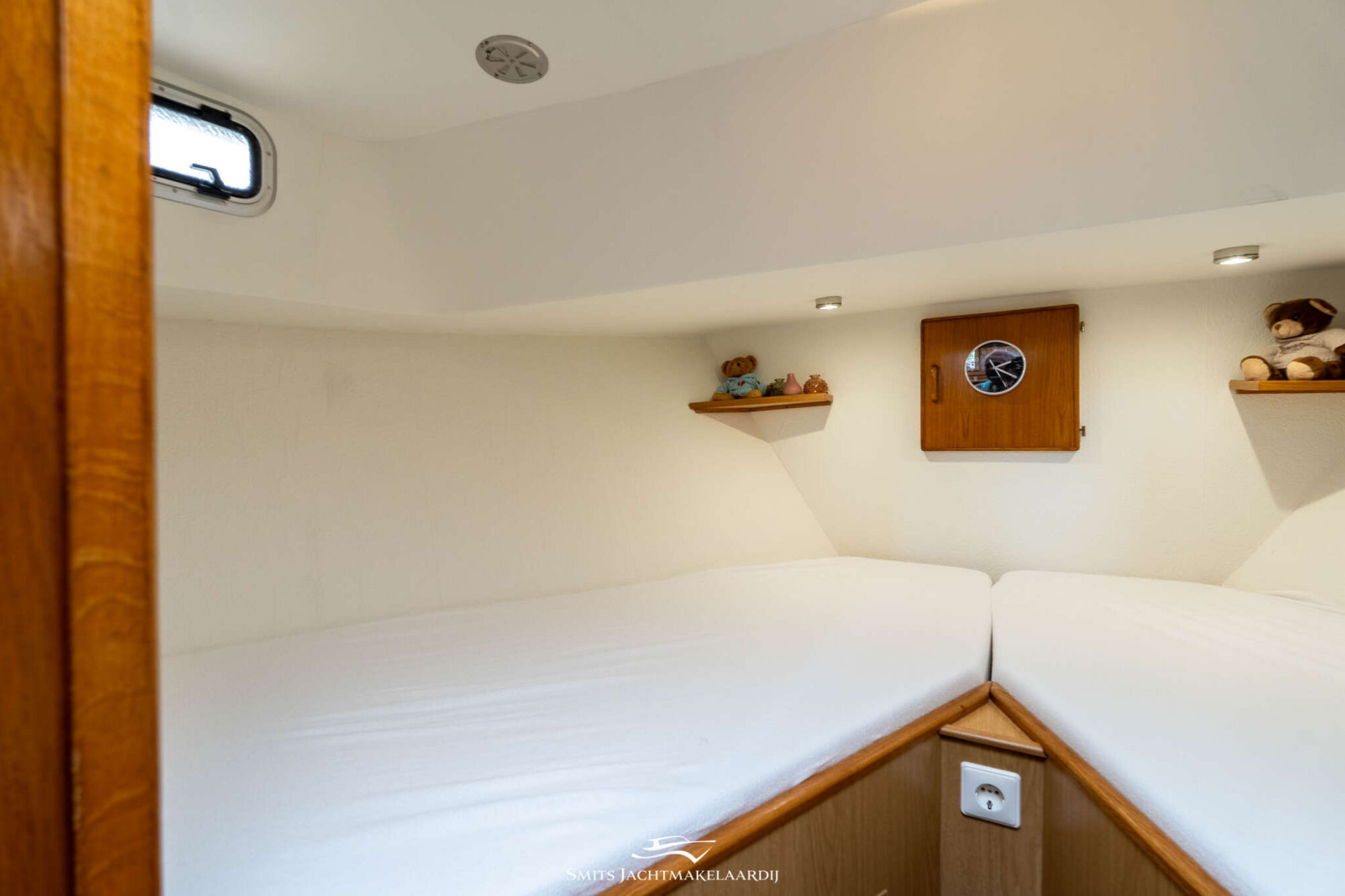 foto: 26 Monty Bank Monty Bank Pi-Ja 42
