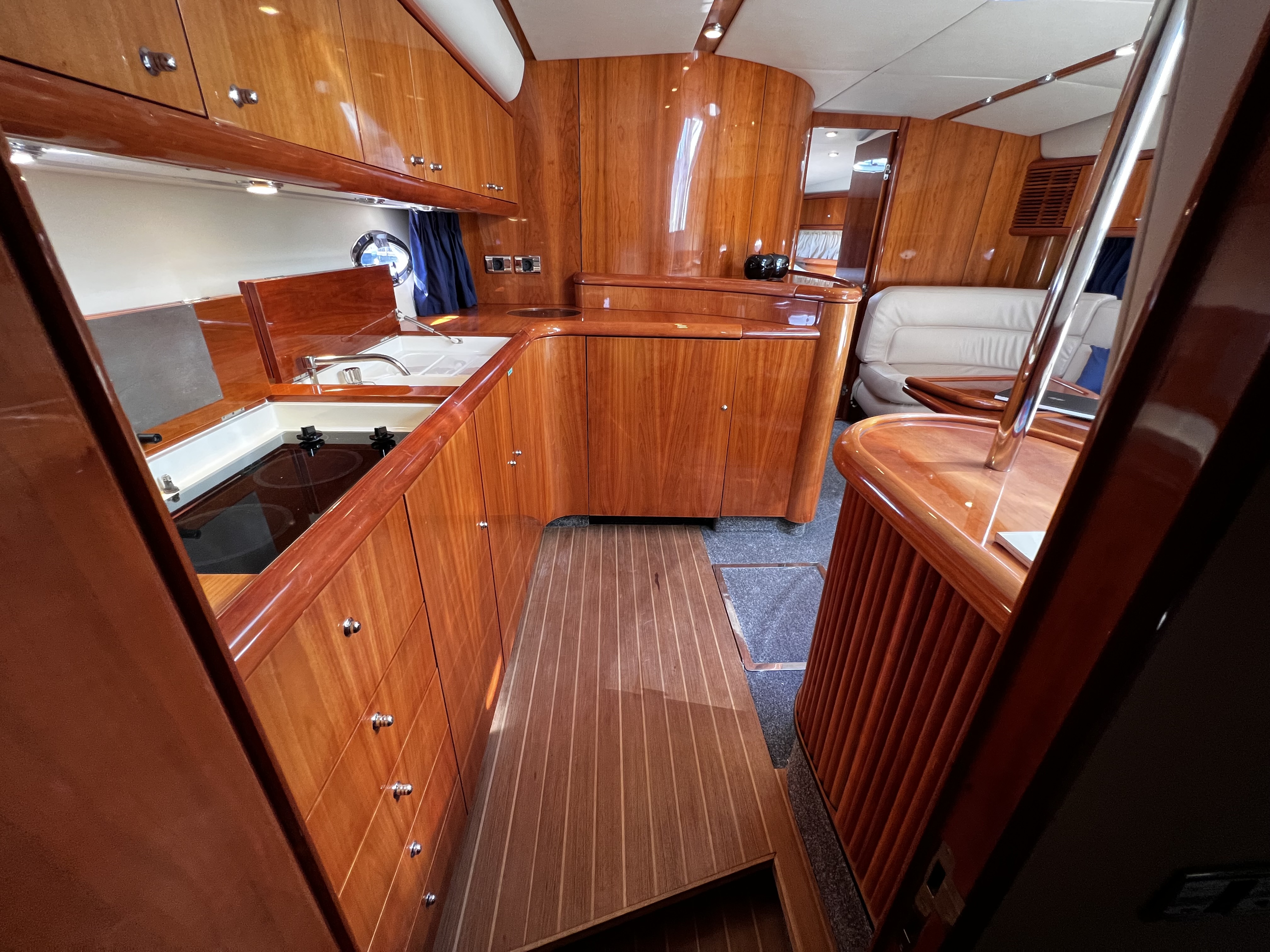 foto: 28 Sunseeker Camarque 50