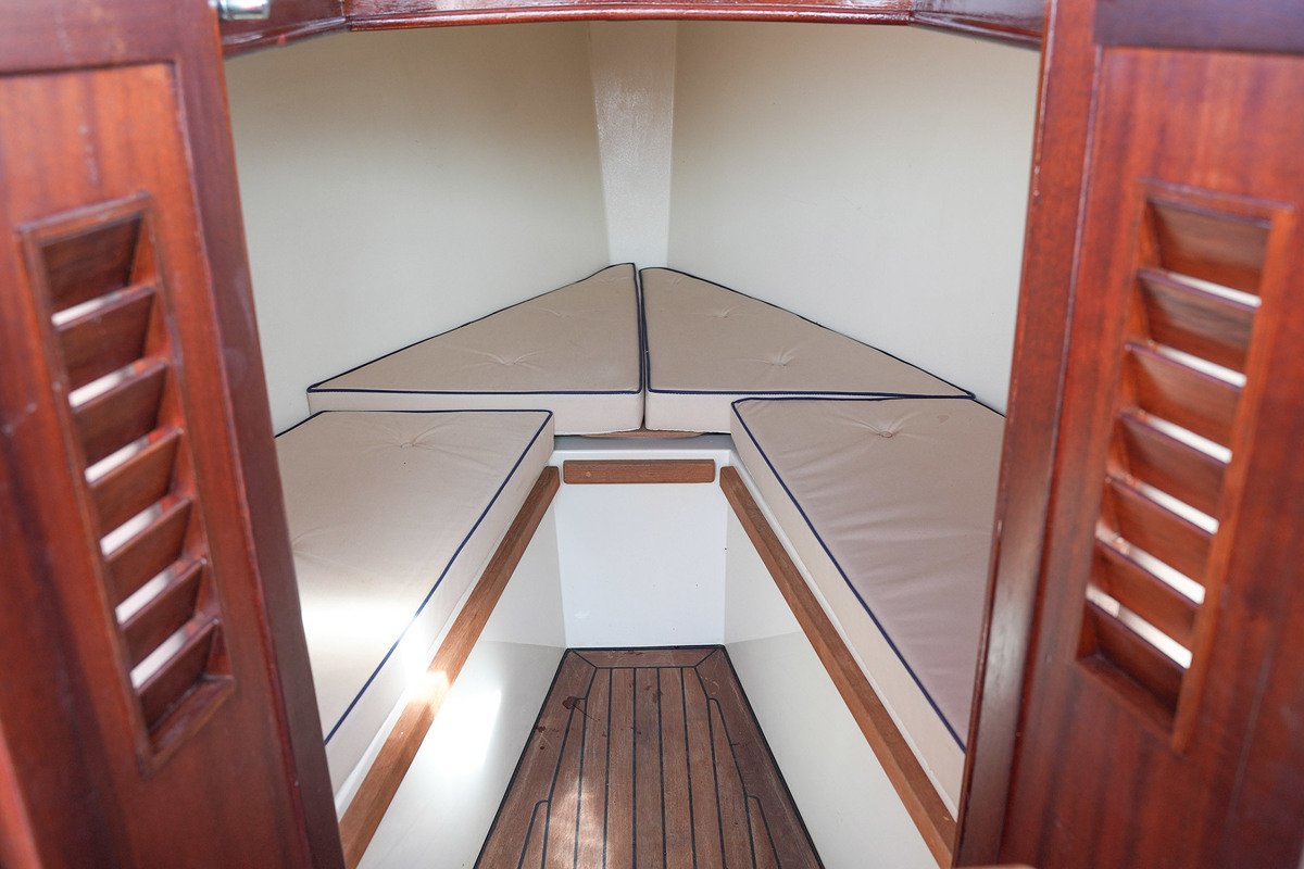 foto: 29 Interboat Semi Cabin 25