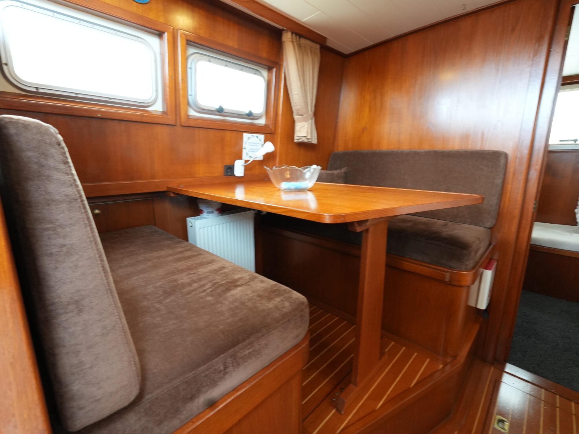 foto: 40 Macheta Macheta 1200 Classic