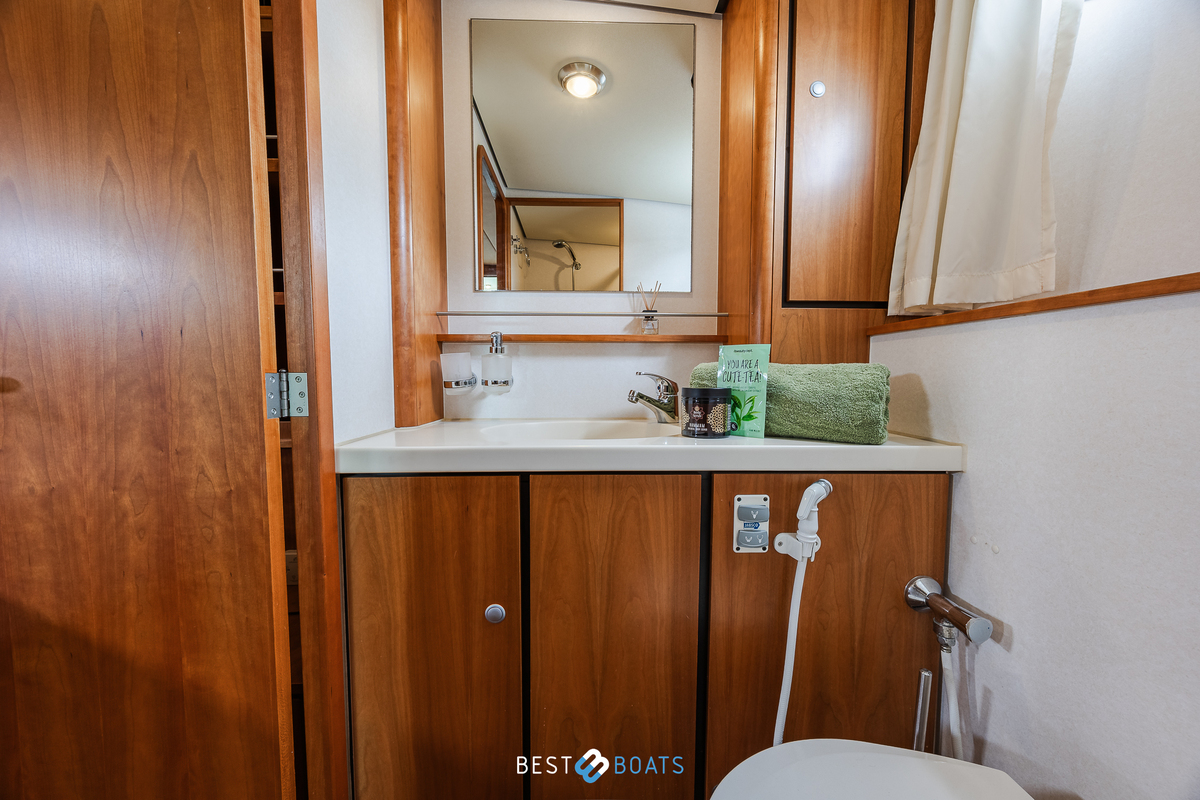 foto: 44 Linssen  Grand Sturdy 45.9 AC Twin