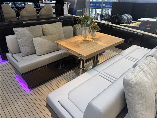 foto: 8 Pardo Yachts Pardo 43 New Model! Demo
