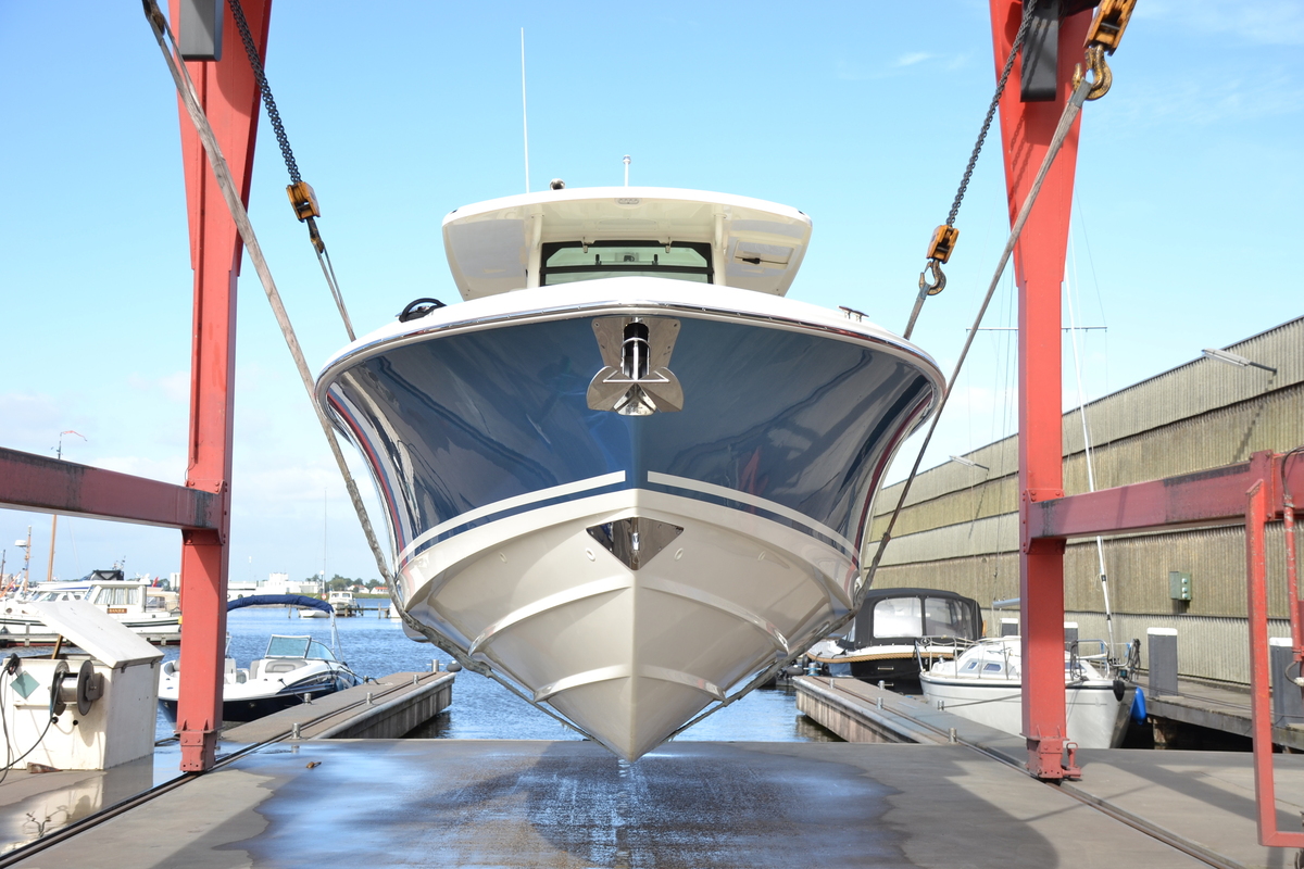 foto: 32 Boston Whaler 330 Outrage