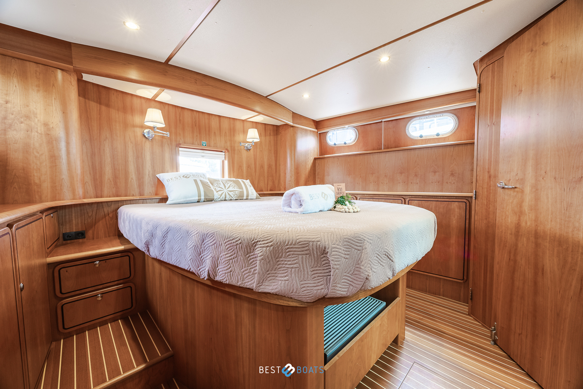 foto: 35 Linssen Grand Sturdy 430 AC Mark II