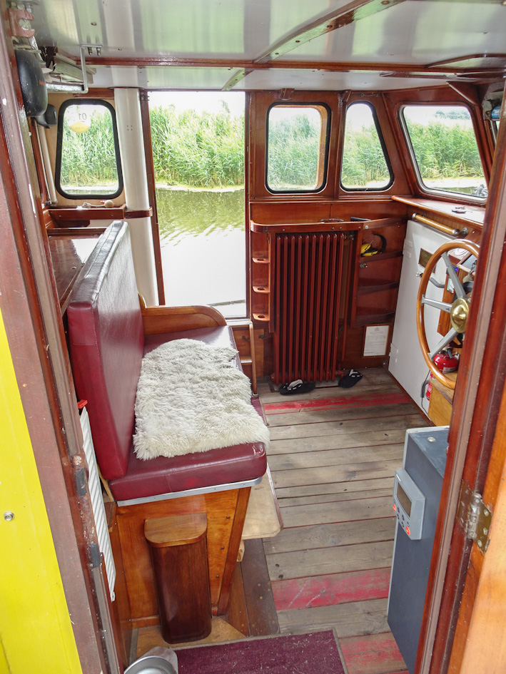 foto: 29 Varend Woonschip ex RWS vlet 14.78