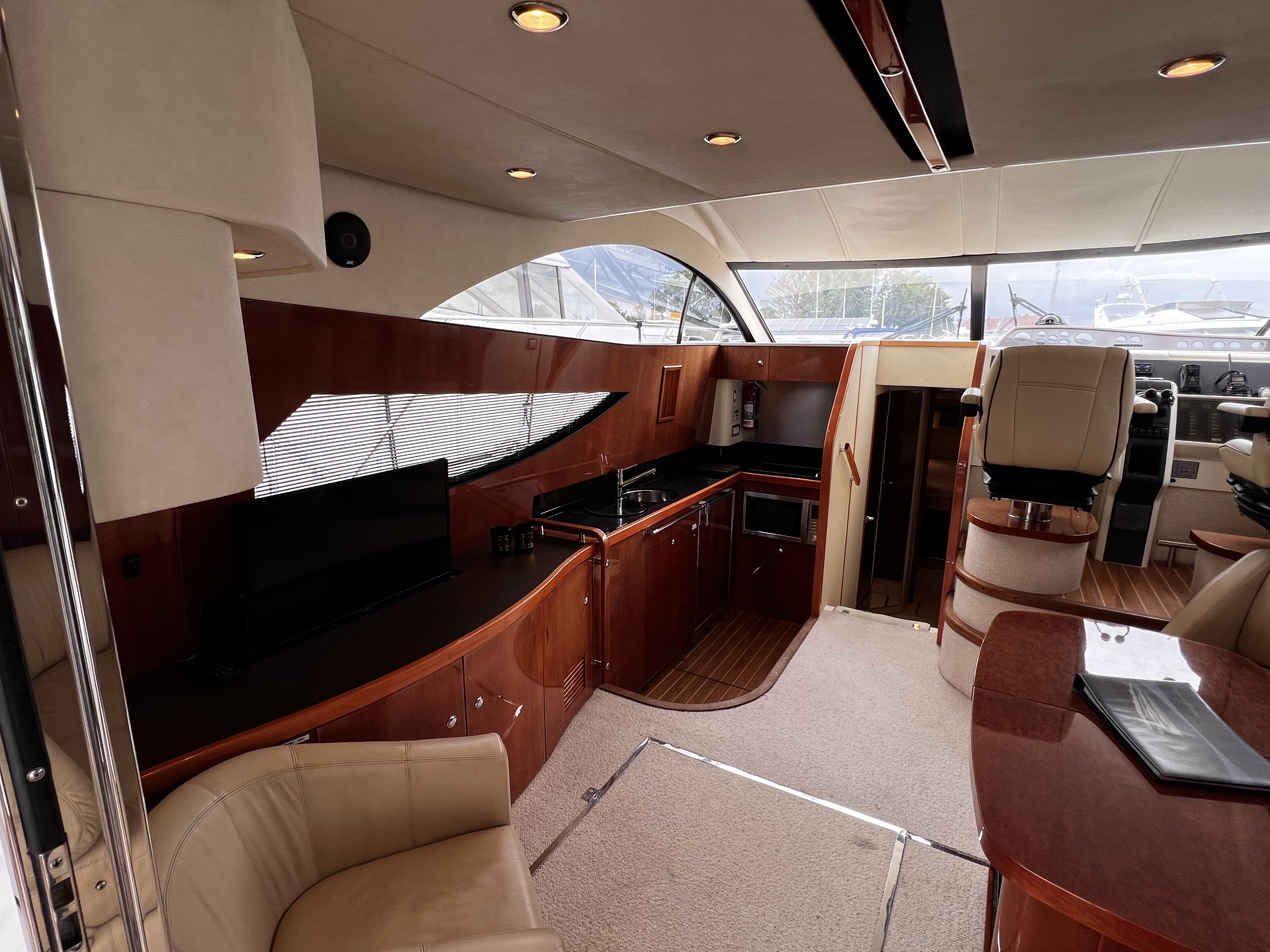 foto: 27 Fairline Phantom 46