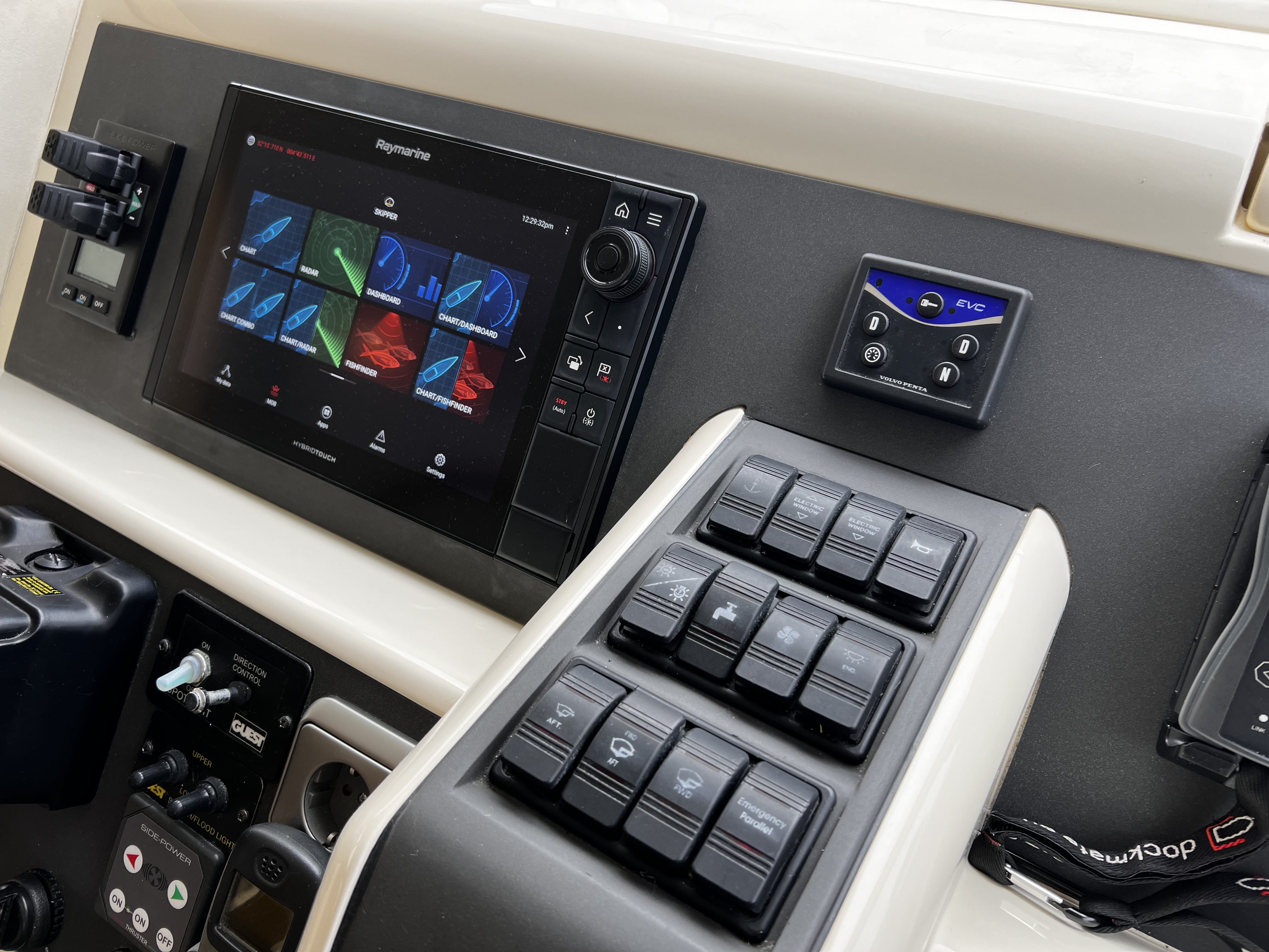 foto: 28 Fairline Phantom 46