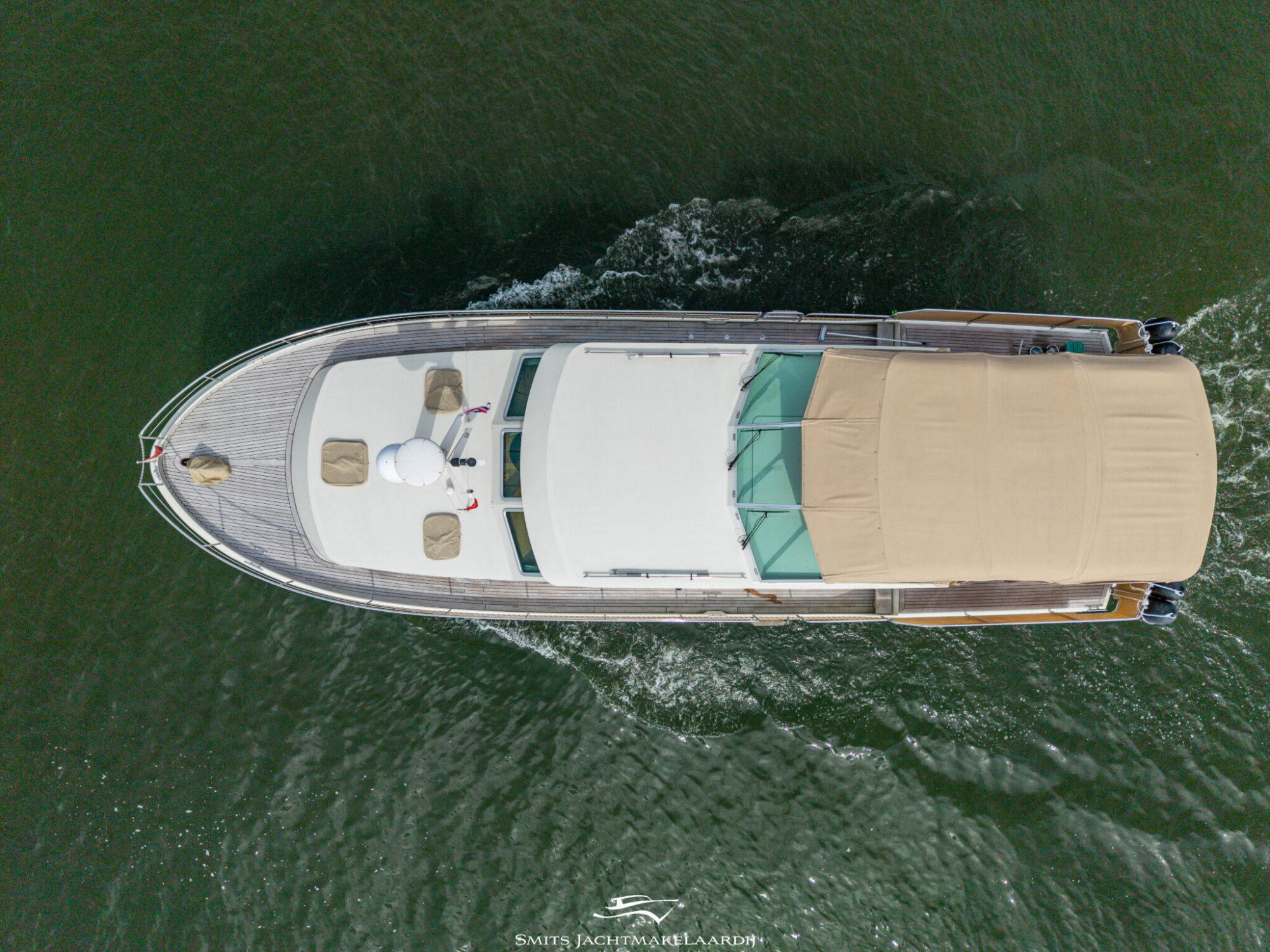 foto: 71 Linssen Linssen Grand Sturdy 43.9 AC