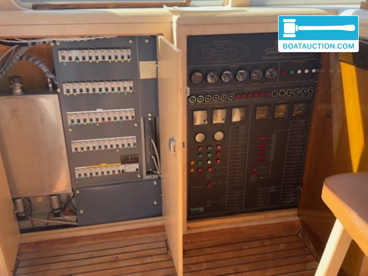 foto: 77 De Vries Lentsch 14.80 pilothouse