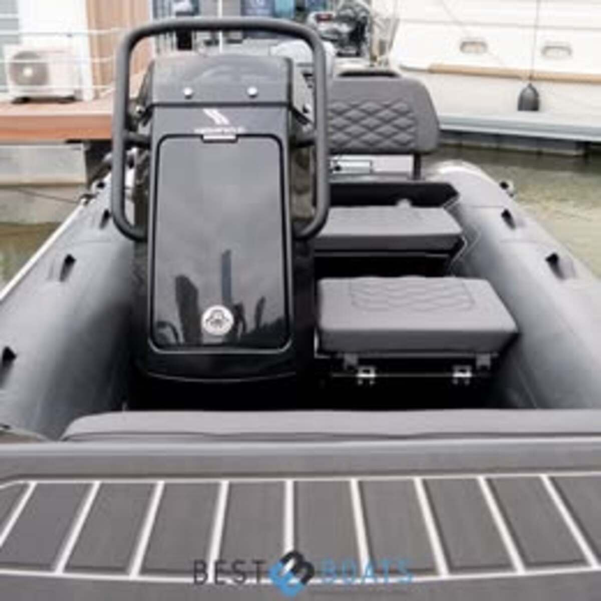 foto: 8 Highfield Sport 330