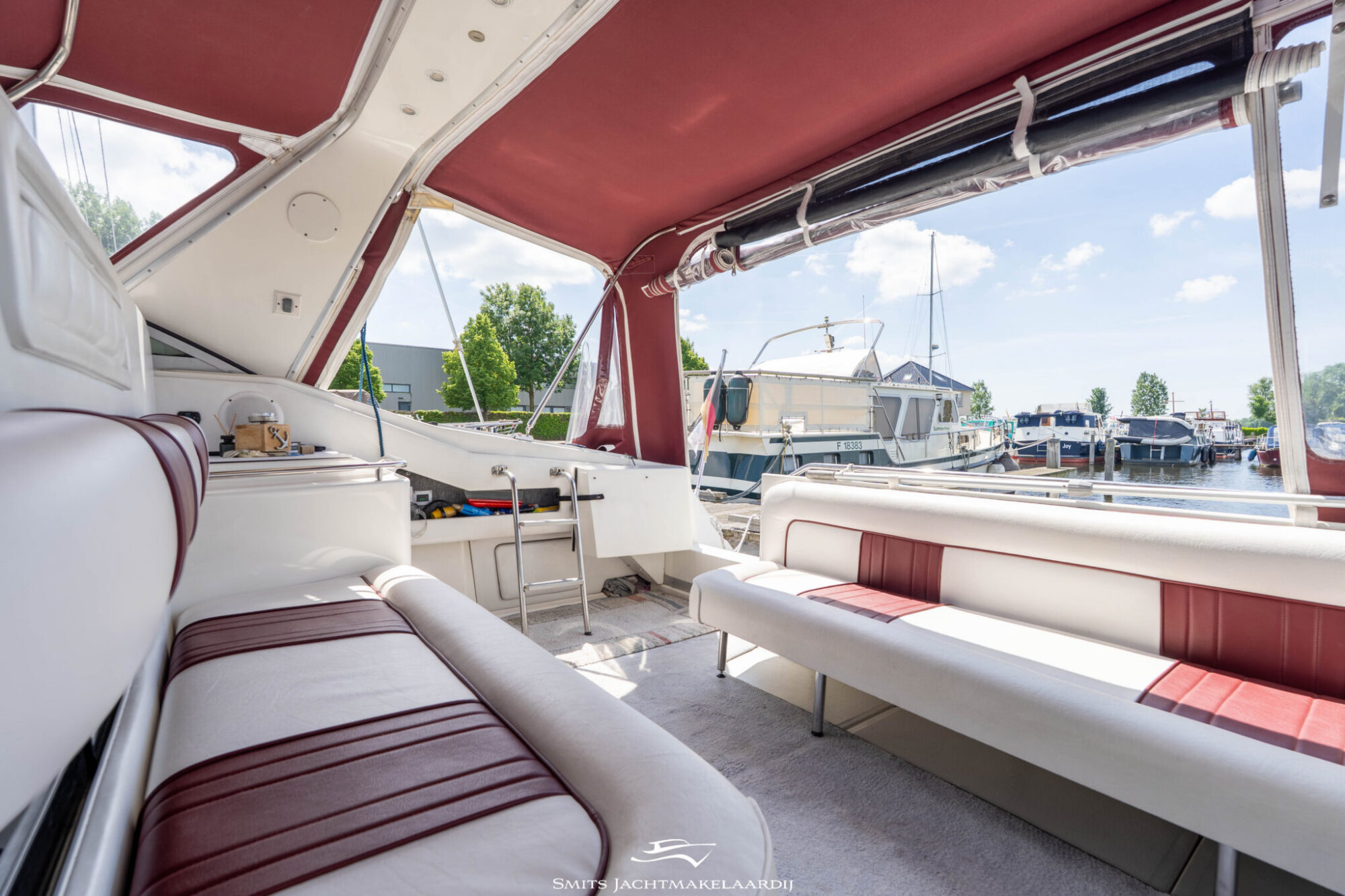 foto: 27 Sea Ray Sea Ray 370 Express Cruiser