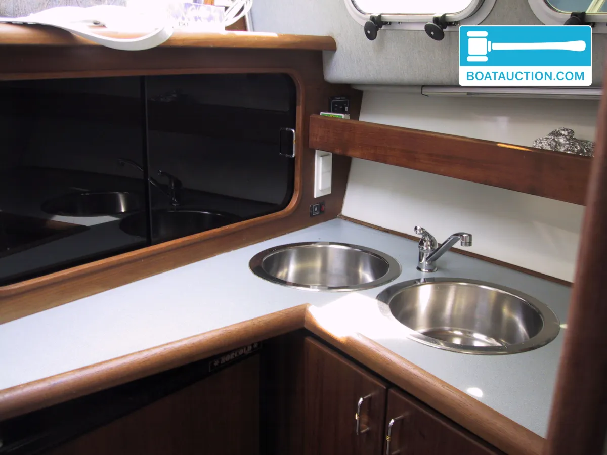 foto: 29 Bayliner 3288