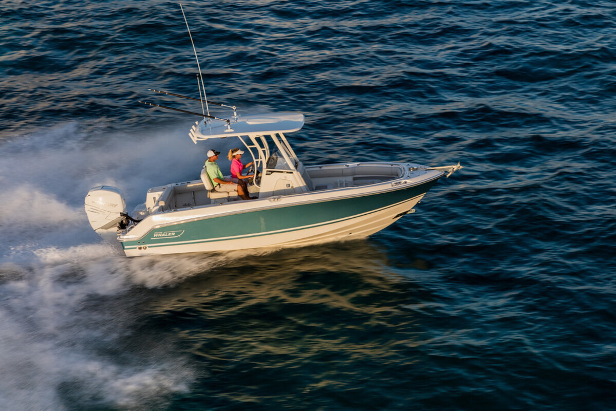 foto: 7 Boston Whaler 230 Outrage