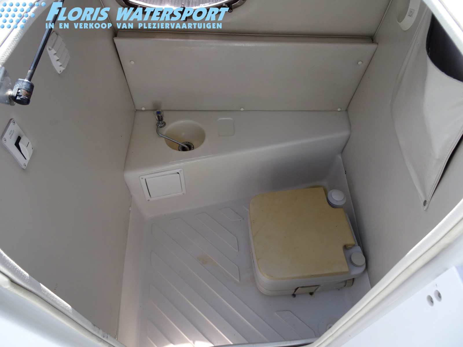 foto: 11 Crownline 238 DB