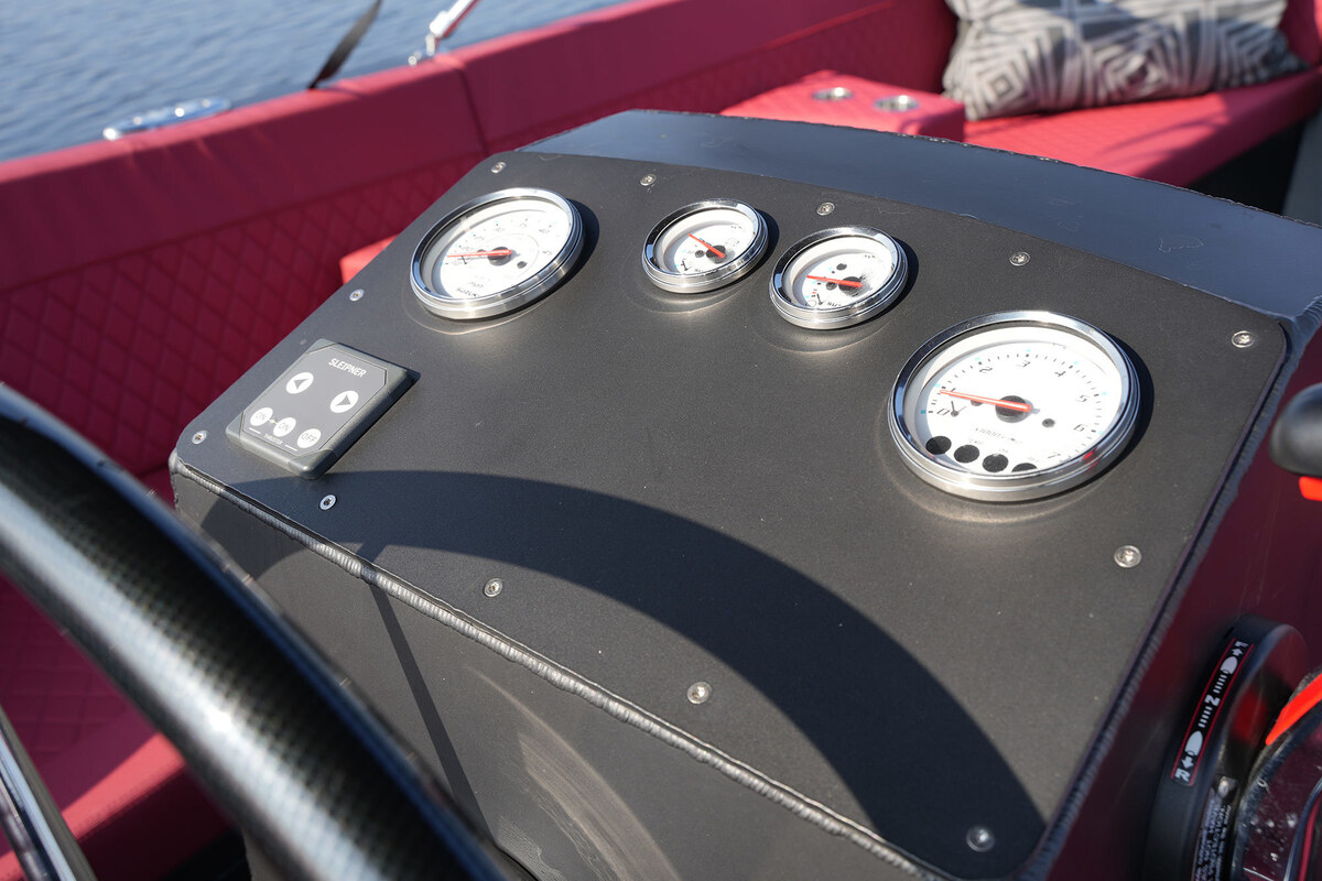 foto: 44 Triple X 800