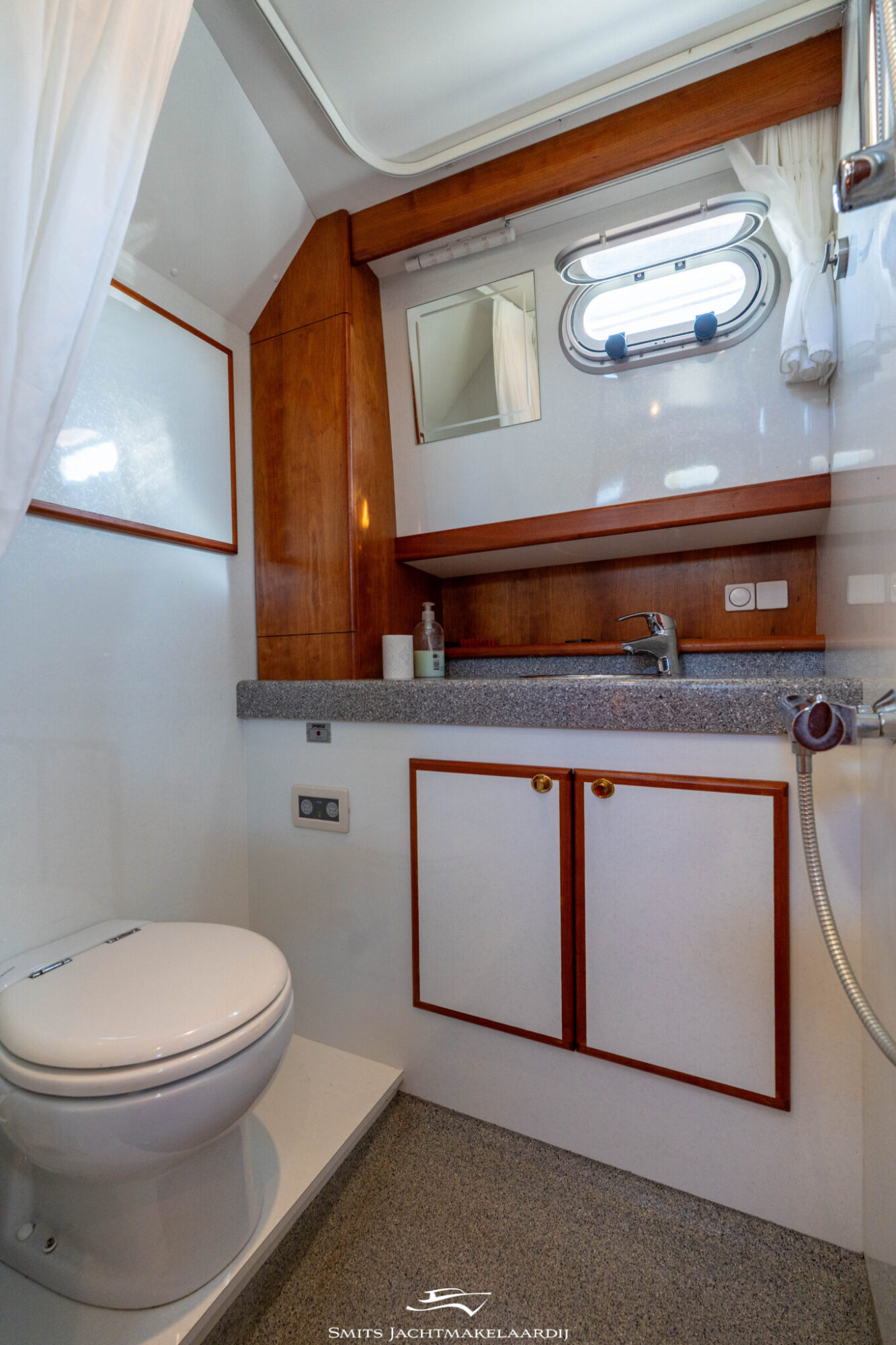foto: 101 Tryvia Tryvia 1100 OK Cabrio Spiegeldeur