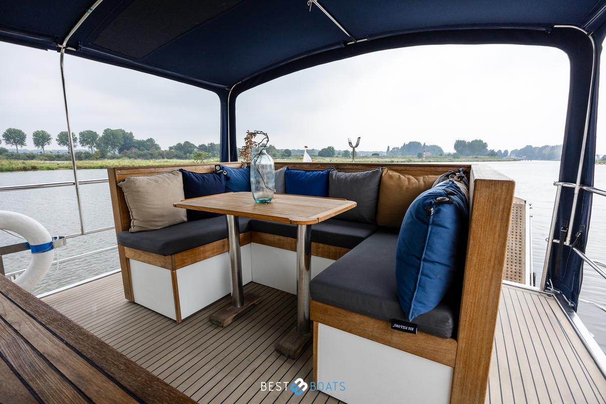 foto: 66 Tradewind 33