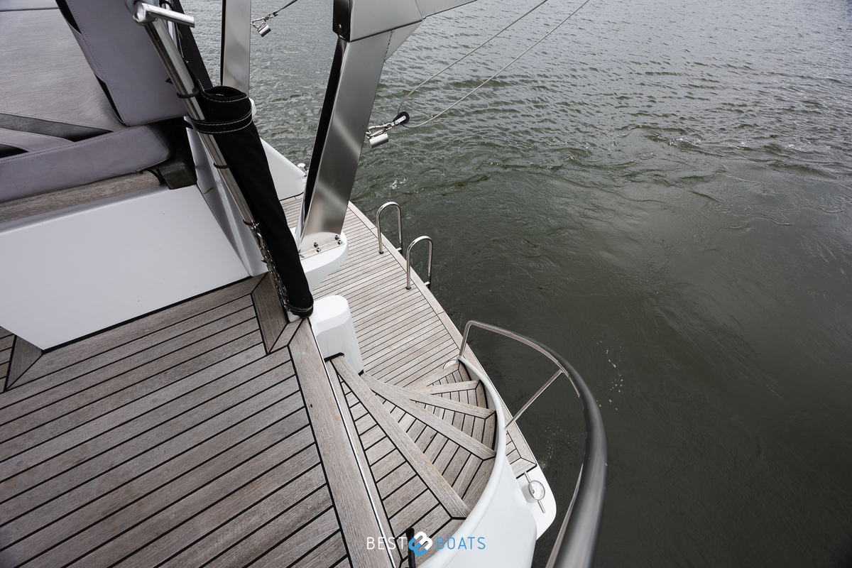 foto: 30 Valkkruiser Content 1300
