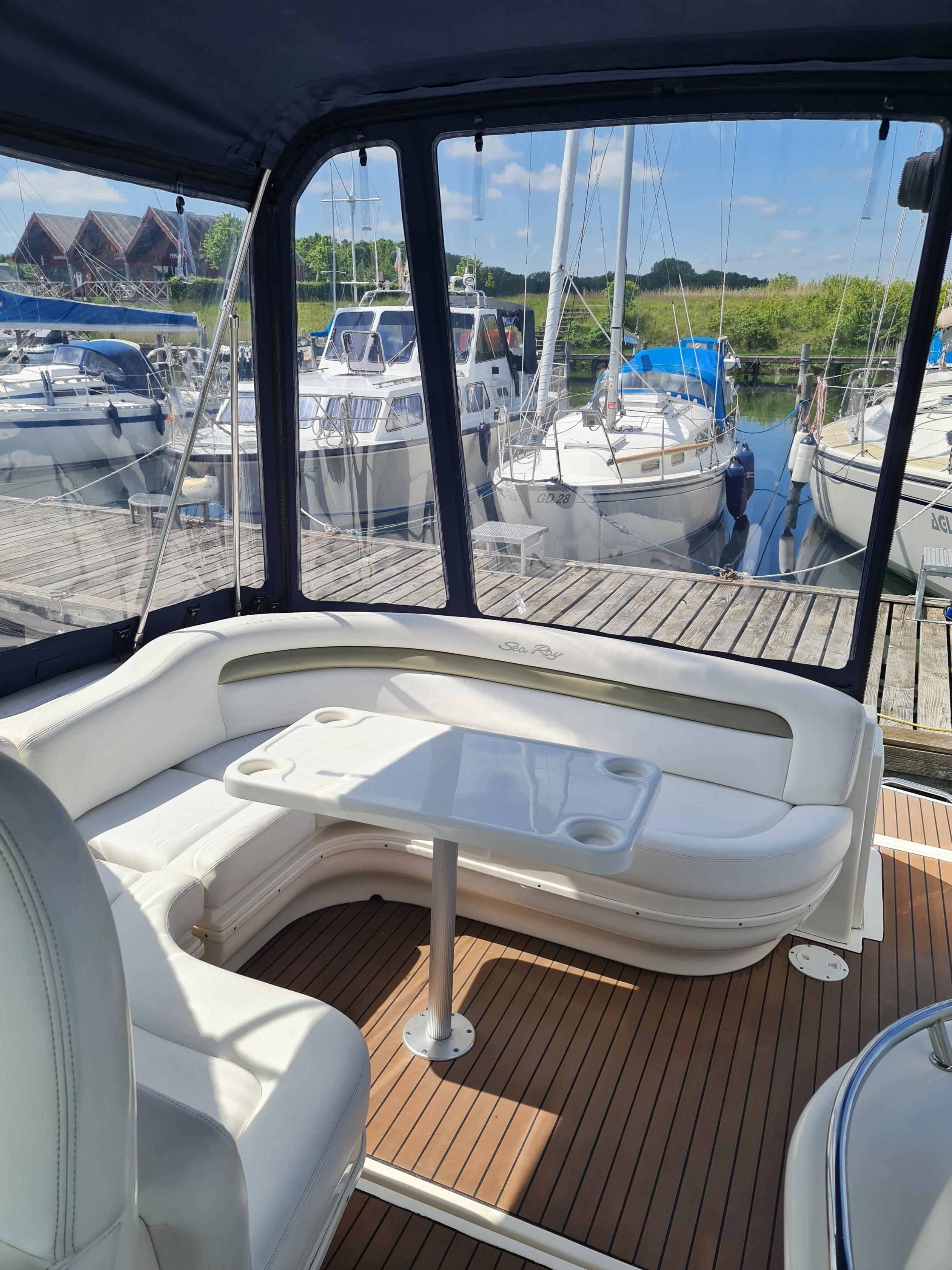 foto: 5 Sea Ray 375 Sundancer