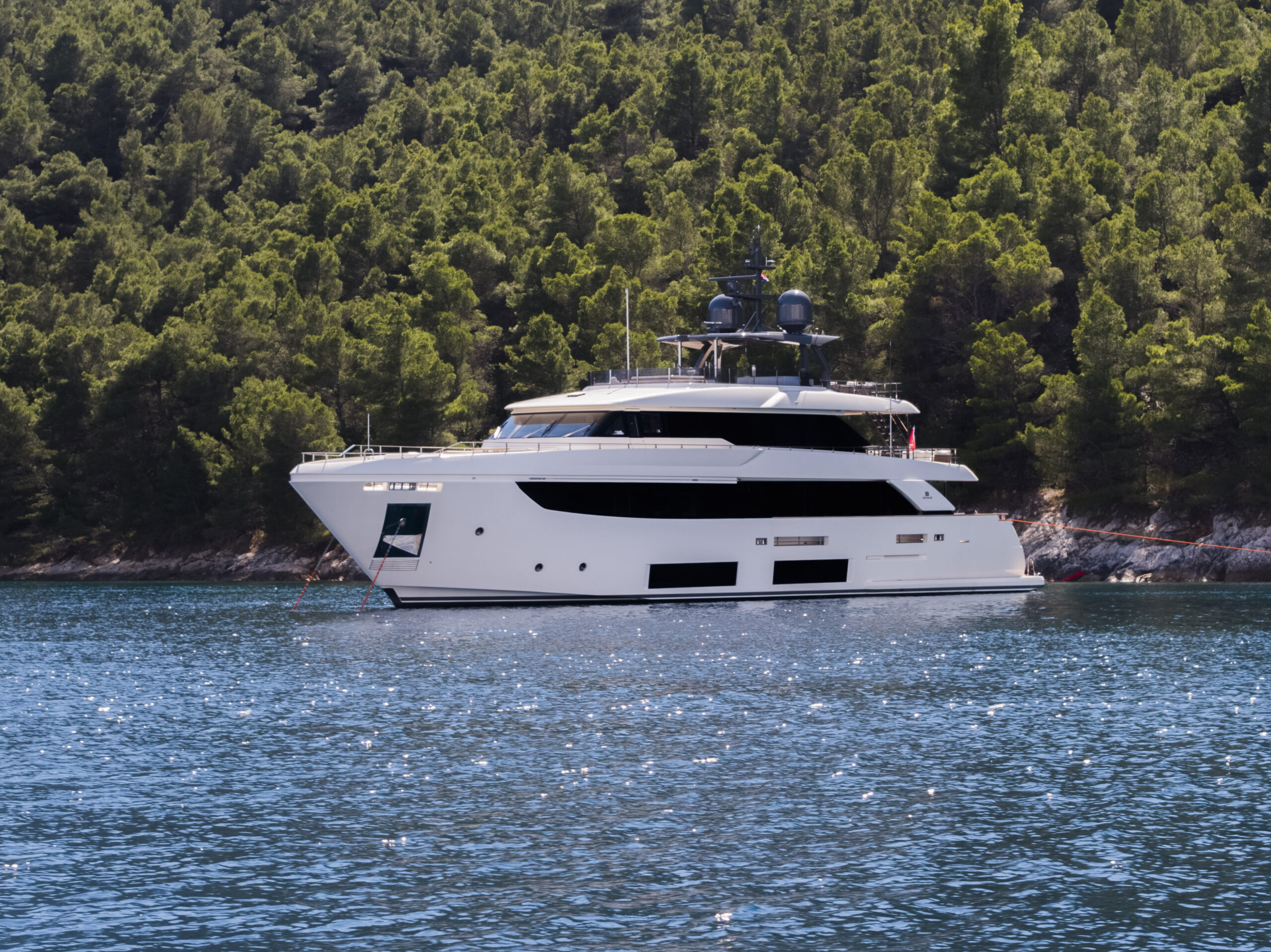 foto: 79 Custom Line Navetta 33