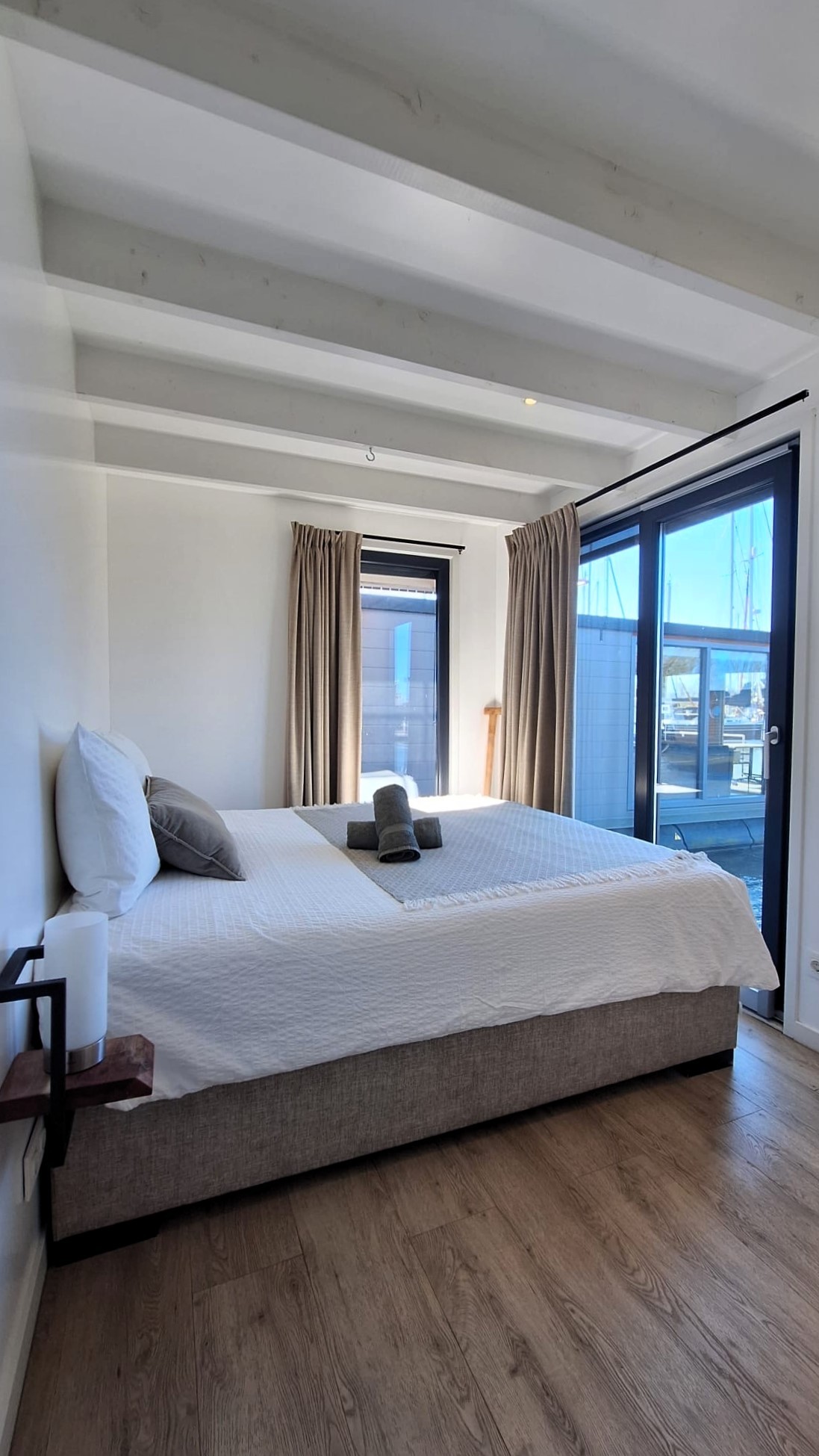 foto: 25 Surla 15 Houseboat Zelfvoorzienend