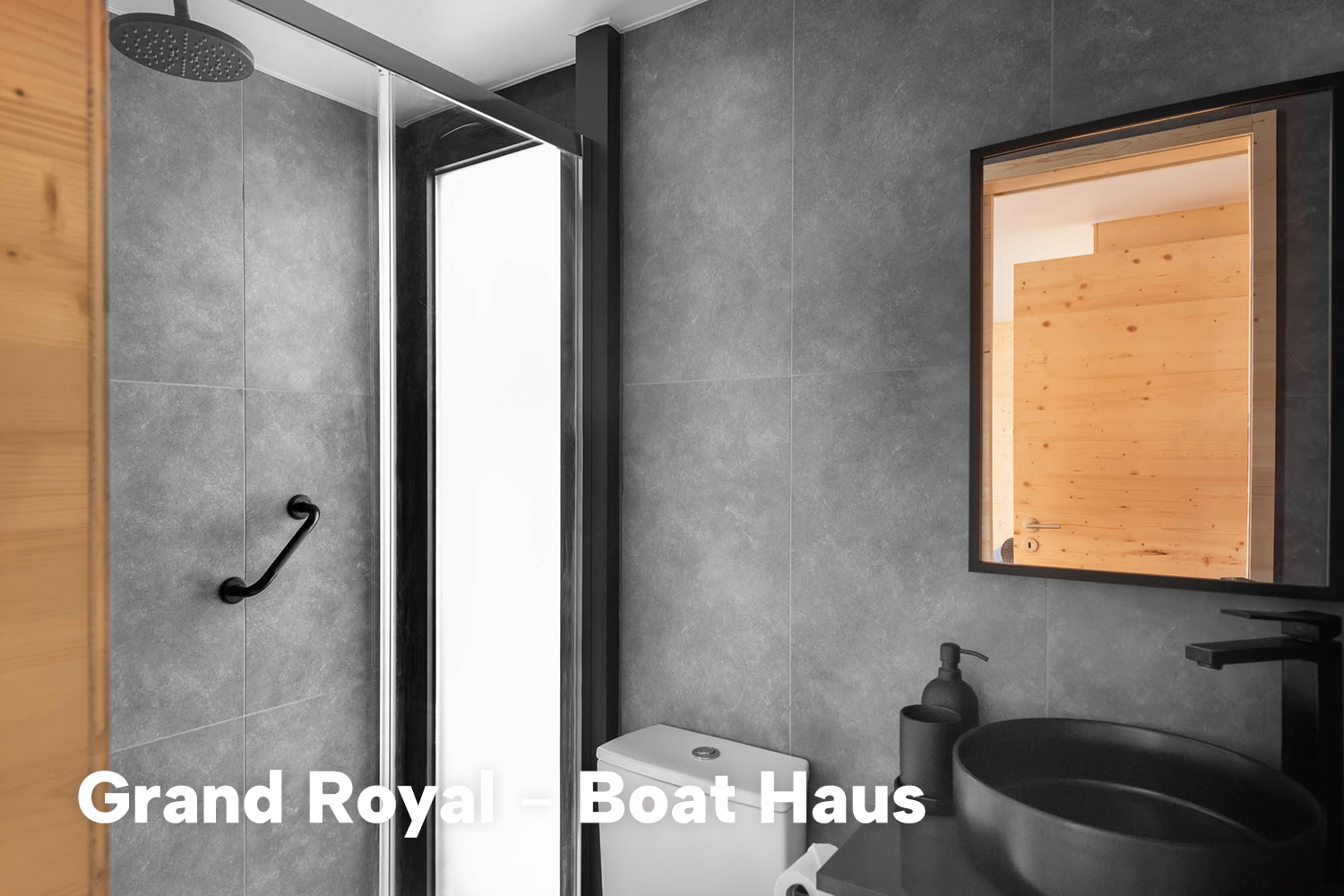 foto: 8 Boat Haus Mediterranean 12X4,5 ROYAL Houseboat