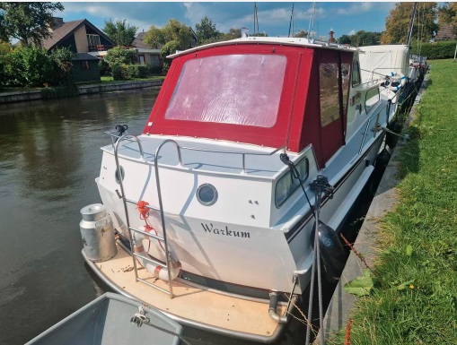 foto: 6  Curtevenne 830 Ak